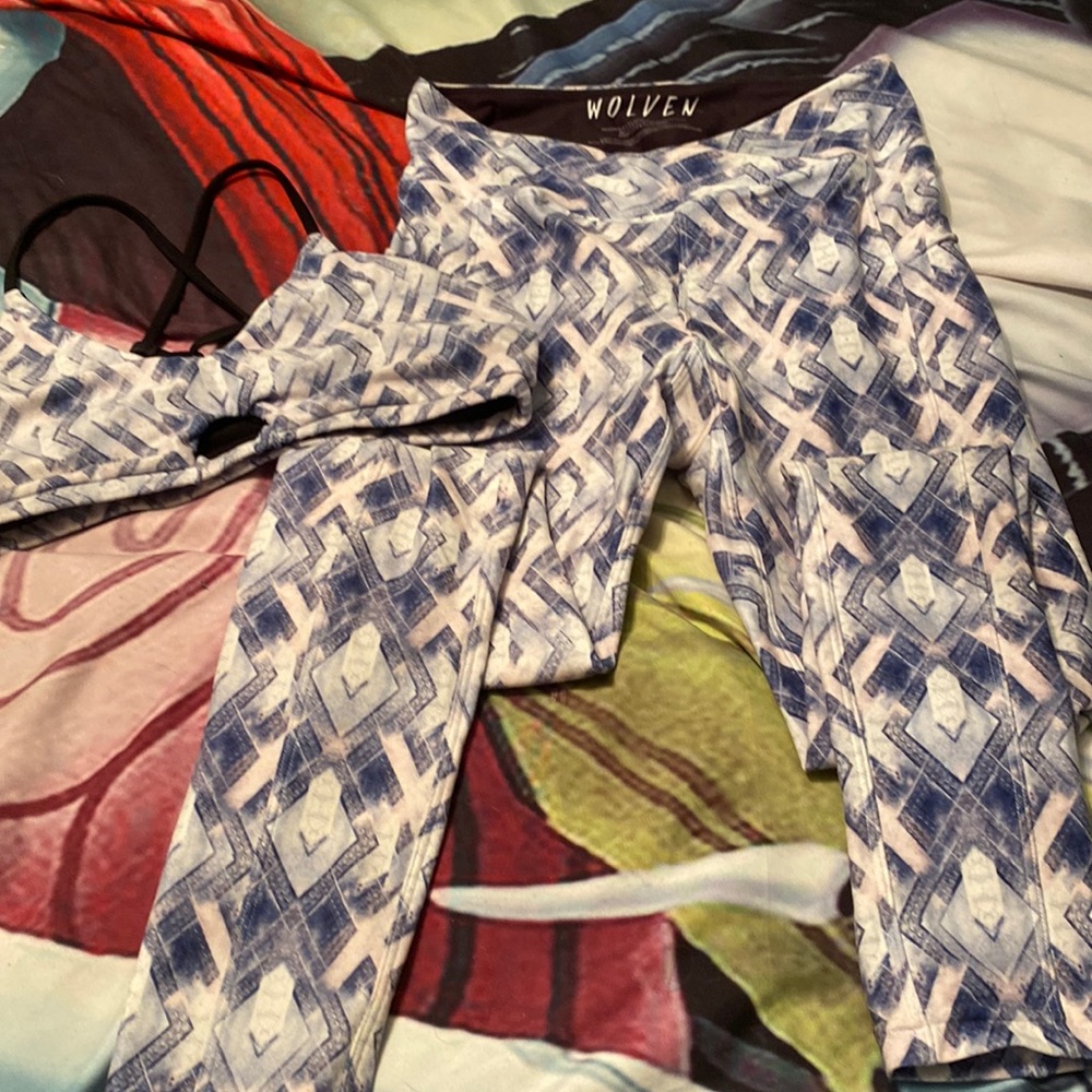 Wolven sports bra and leggings